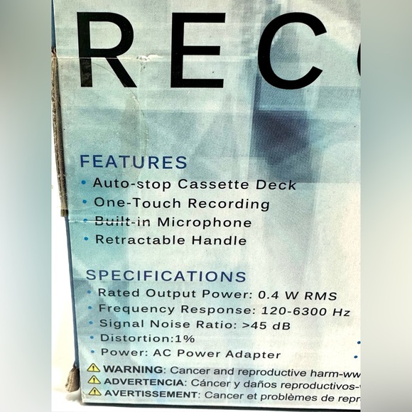 Coby Portable Cassette Recorder with Retractable Handle NEW in Box - Picture 4 of 7